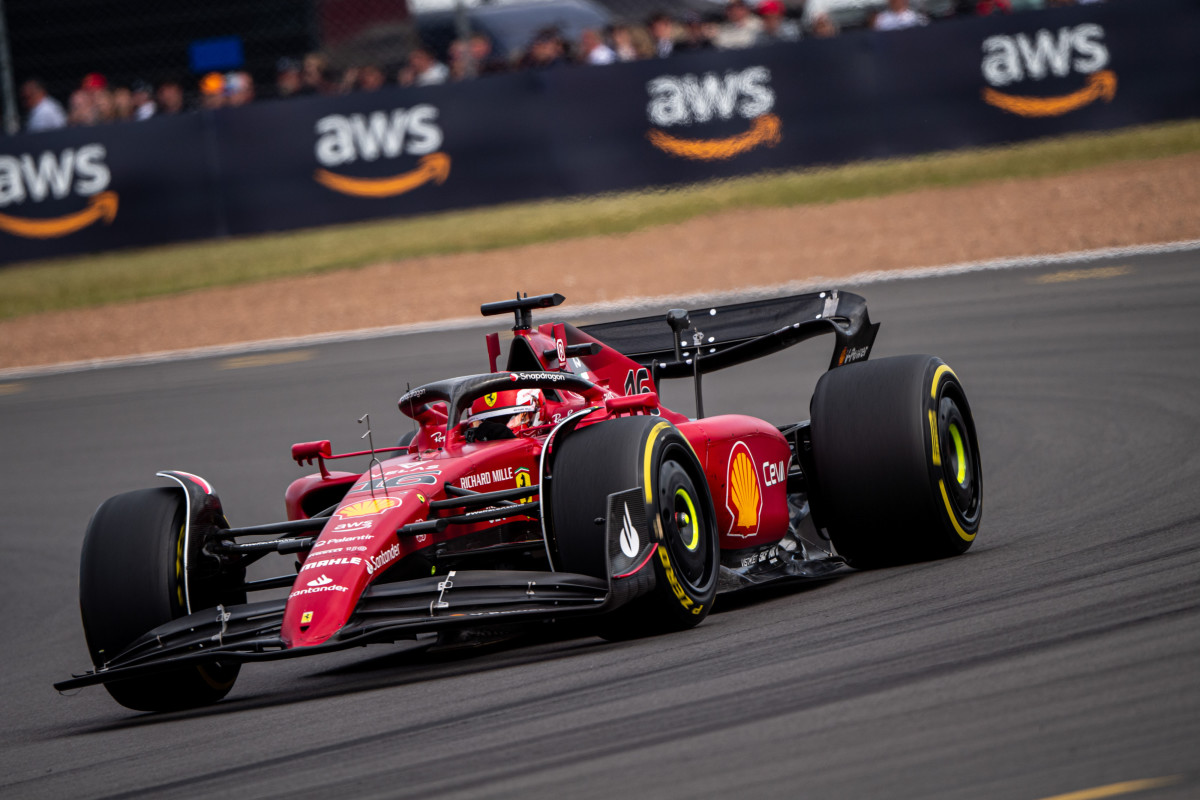 220058-scuderia-ferrari-british-gp-sunday (1)